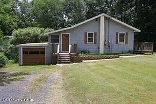 1st image of 165 Hemlock Dr