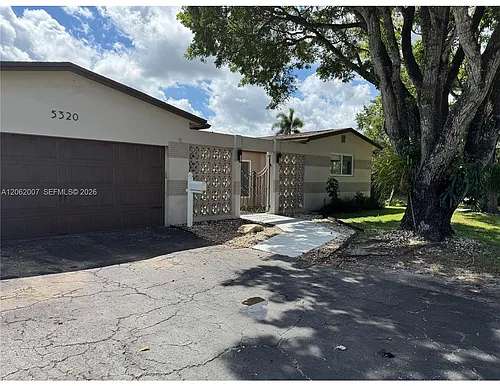 5320 SW 89th Ave Photo 1