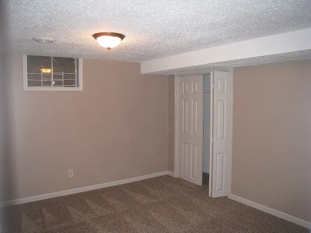9609 N Charlotte St — Photo 16