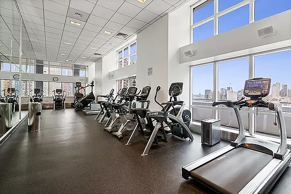 Sold by Compass | media 25