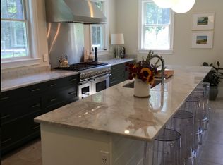 236 Carlisle Rd, Bedford, MA 01730