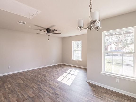 5th image of 622 Gresham St