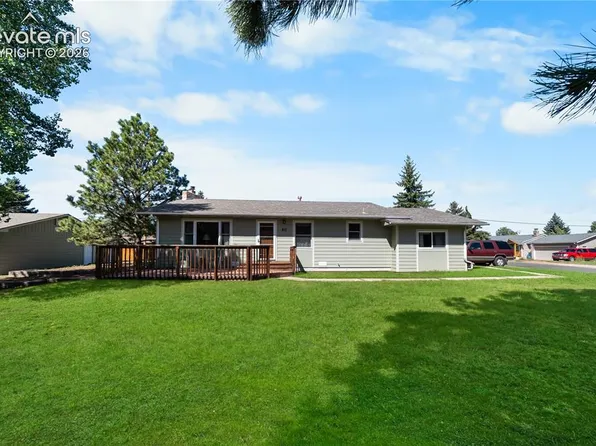 810 Rampart Range Rd, Woodland Park, CO 80863