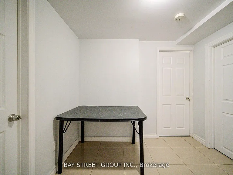 5 Lockdare St #BASEMENT — Photo 6