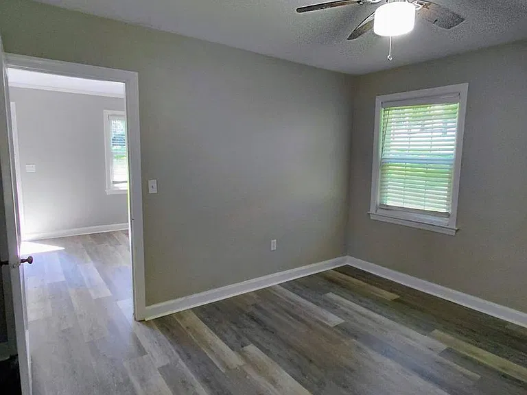 3324 Vineville Ave — Photo 3