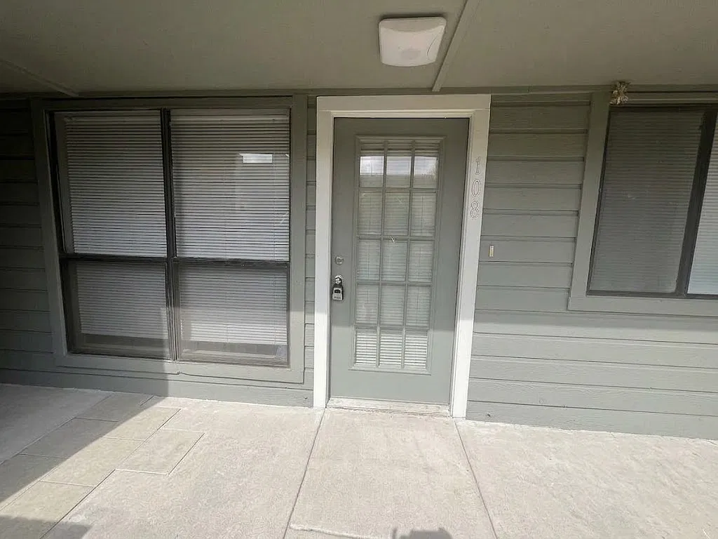 6108 Abrams Rd — Photo 1