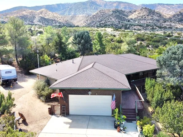 945 Nielson Rd, Pinon Hills, CA 92372