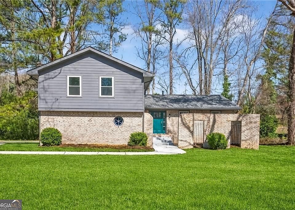 1st image of 3940 Pinehurst Valley Dr