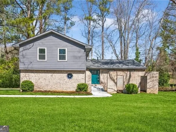 3940 Pinehurst Valley Dr, Decatur, GA 30034