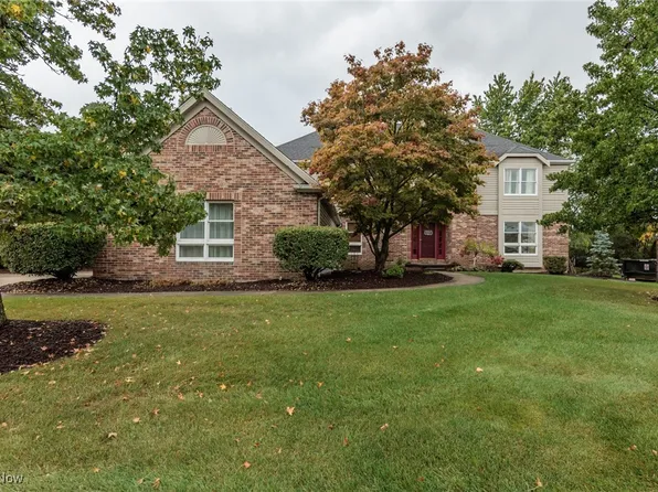 19364 Ridgeline Ct, Strongsville, OH 44136