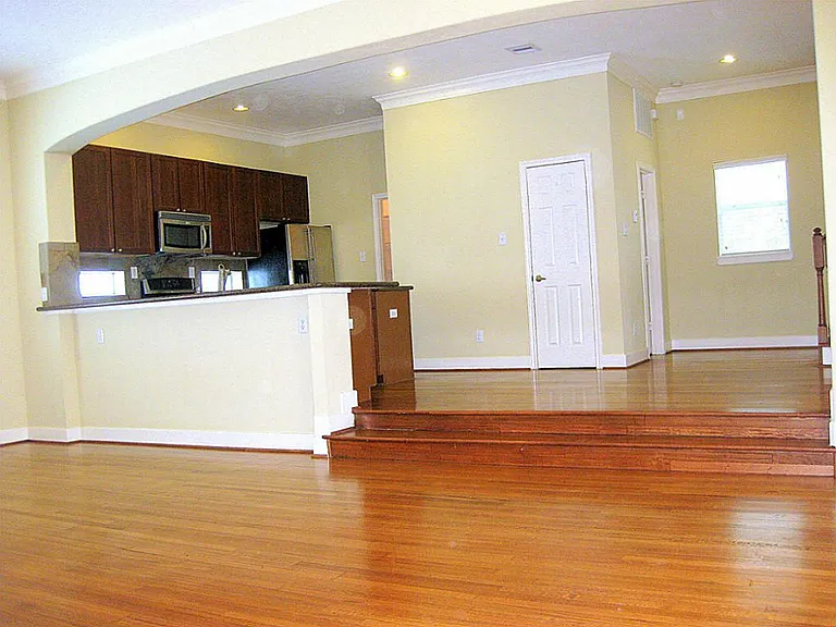 5734 Kansas St — Photo 17