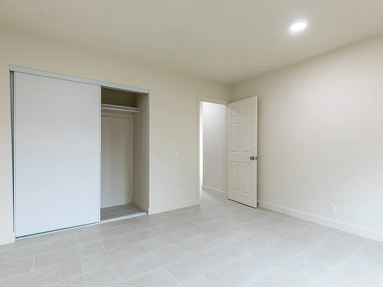 840 Sinkler Way #B — Photo 11