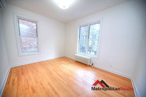 Rented by Metropolitan Realty | media 10