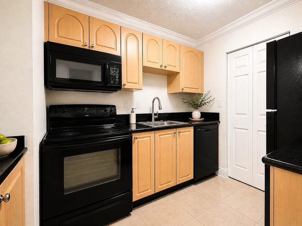 Building Photo - 10755 SW 108th Ave #103