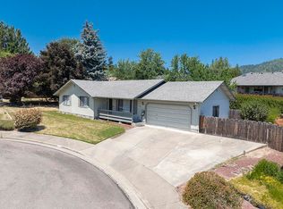 910 NW Carol Dr, Grants Pass, OR