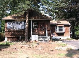 15 E Franklin Ave, Pequannock, NJ 07440