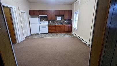 1st image of 104 Pine St #15760564