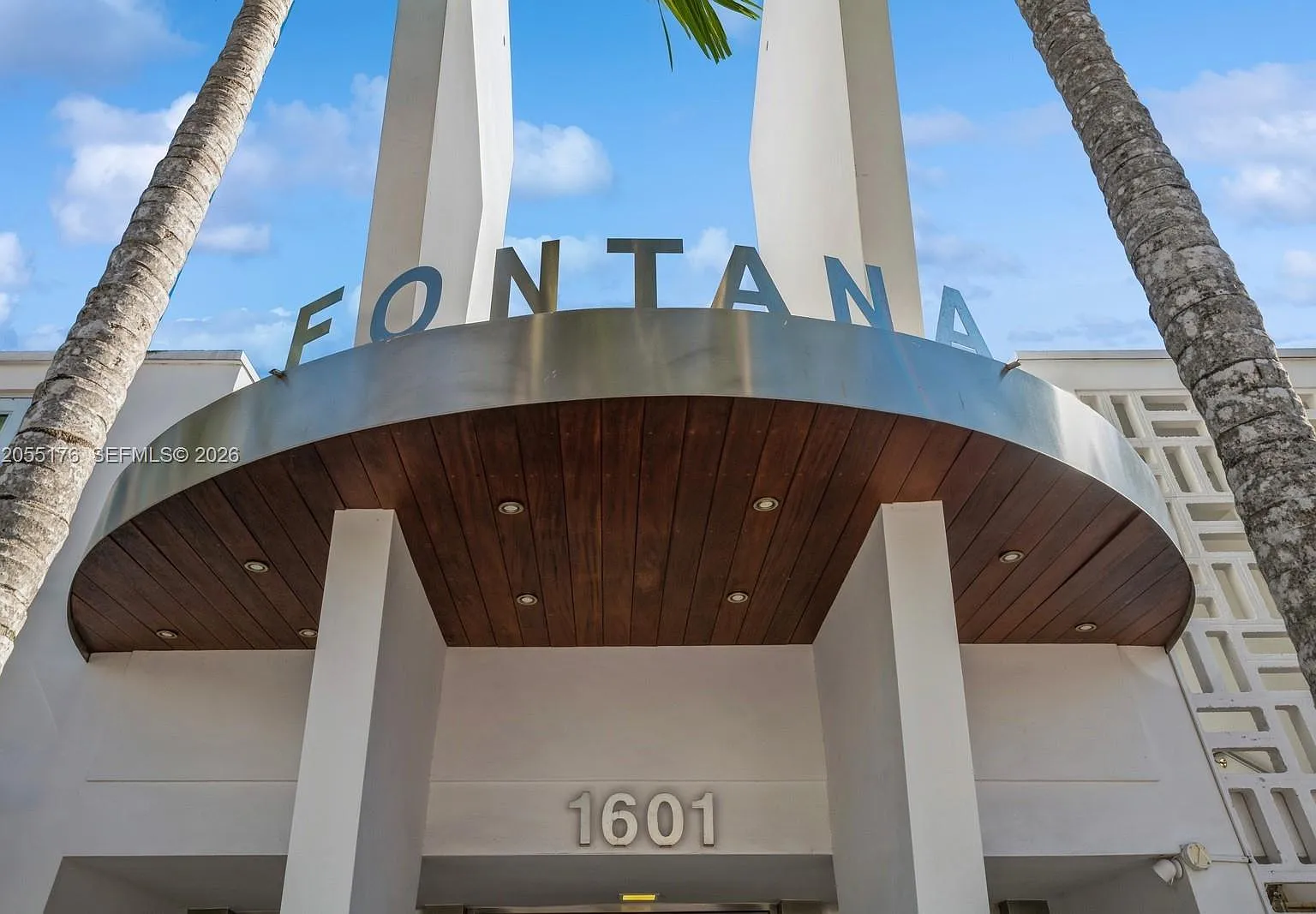 Fontana Condo — Photo 3