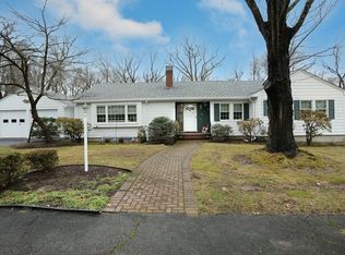 41 Perry Dr, Needham, MA 02492