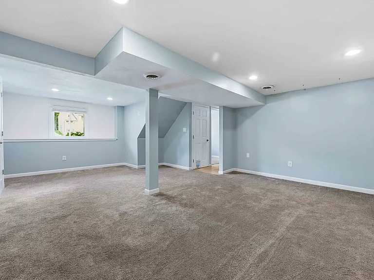 4195 Burningtree Rd — Photo 19