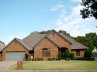 7703 NW Chesley Dr, Lawton, OK 73505