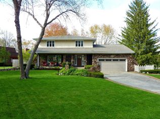 2945 S Bay Ln, Springfield, IL 62704