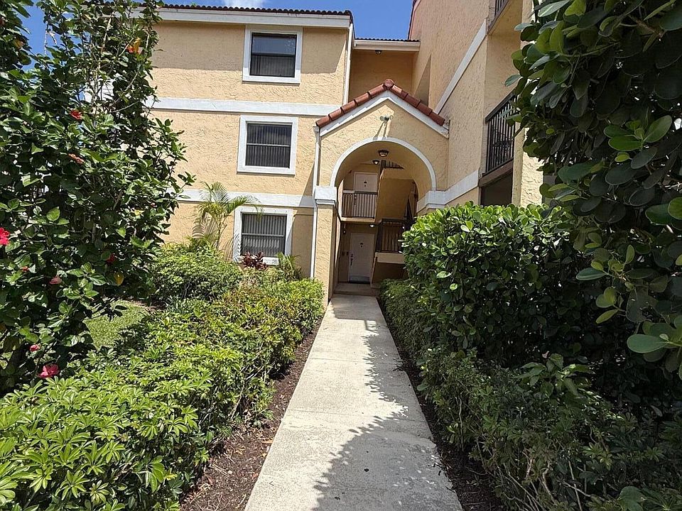 1st image of 5721 Riverside Drive #301b5