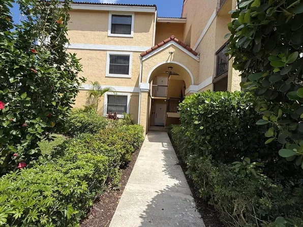 5721 Riverside Drive #301b5, Coral Springs, FL 33067