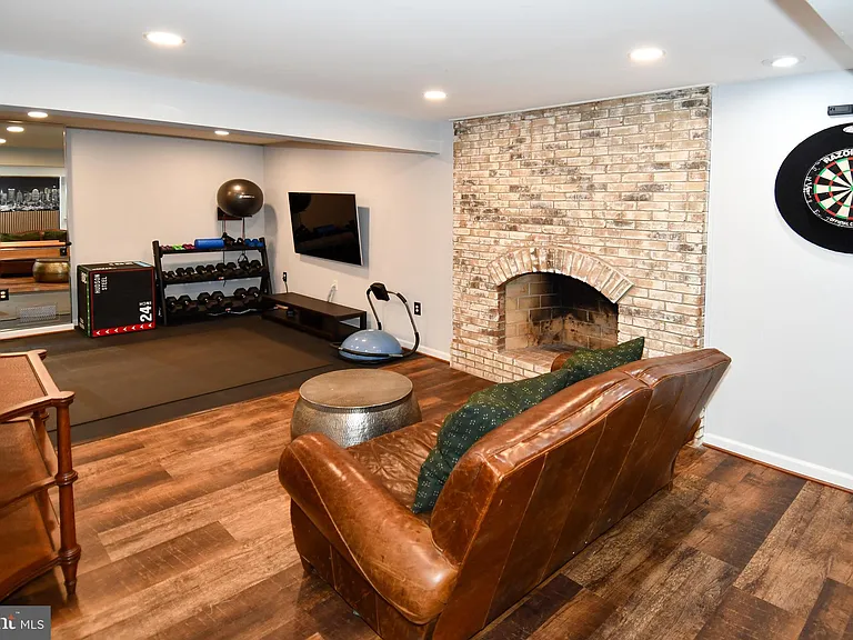 12134 Holly Knoll Cir — Photo 42