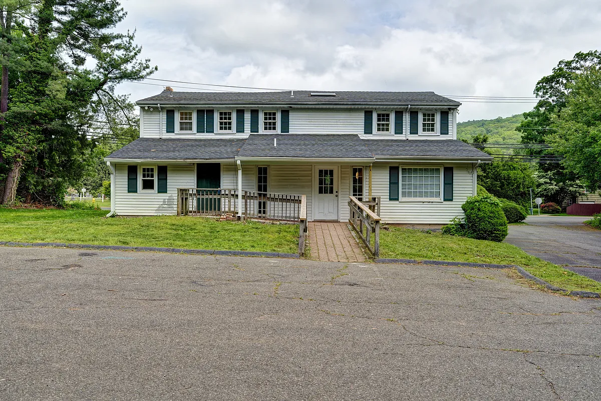 Building Photo - 3780 Whitney Ave