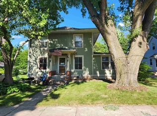 915 N Washington Ave, Mason City, IA 50401