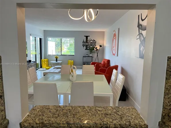 153 Lakeview Dr APT 201, Fort Lauderdale, FL 33326