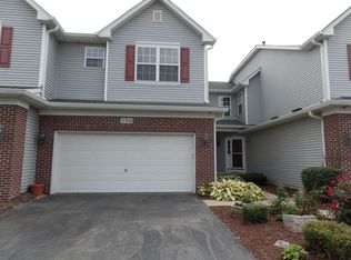 256 Ridge Rd, North Aurora, IL 60542