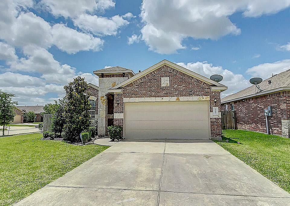 1st image of 3203 Carriage Cove Ct