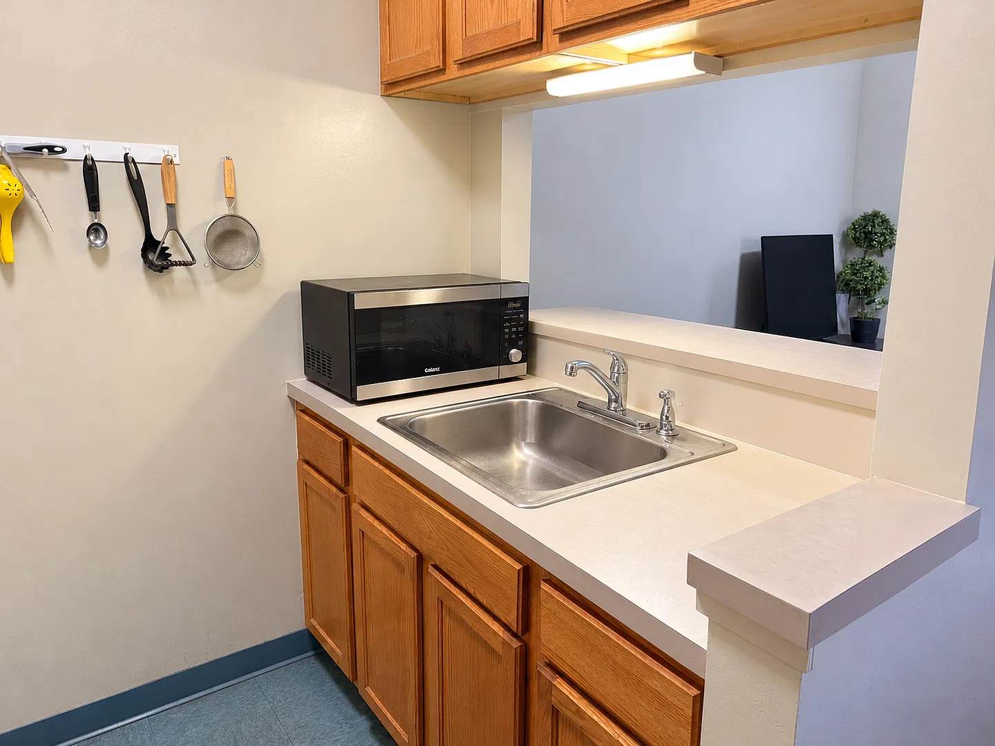 305 E. King St. — Photo 3