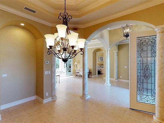 4th image of 225 Portofino Dr