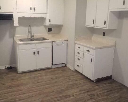 4th image of 3007 S Roan St APT 4