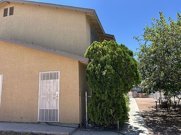 2nd image of 4930 Stanley Ave APT 2