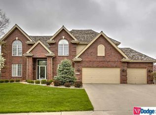 16152 Bedford Ave, Omaha, NE 68116