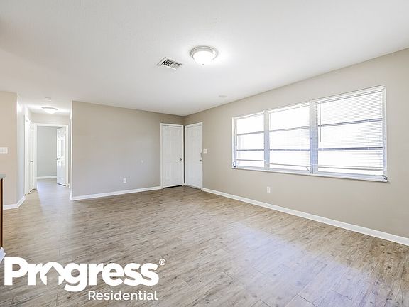 4th image of 301 Coolidge Ave