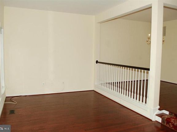 3rd image of 3331 Beechcliff Dr