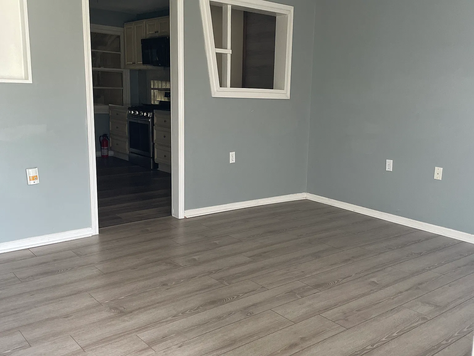 2 bed, 1000 sqft, $1,350 — Photo 4