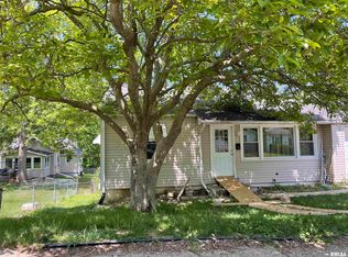 1401 E Elmhurst Ave, Peoria, IL