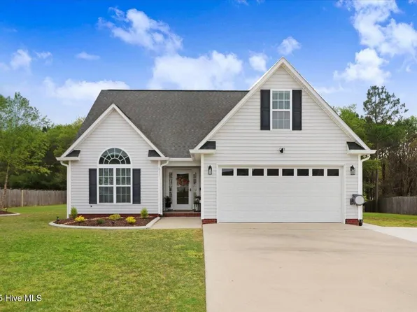 211 Planters Ridge Drive, Pikeville, NC 27863