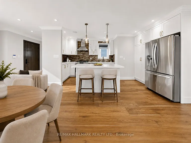 87 Fallingbrook Rd — Photo 11