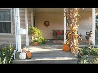 409 E Samuel St, Assumption, IL 62510