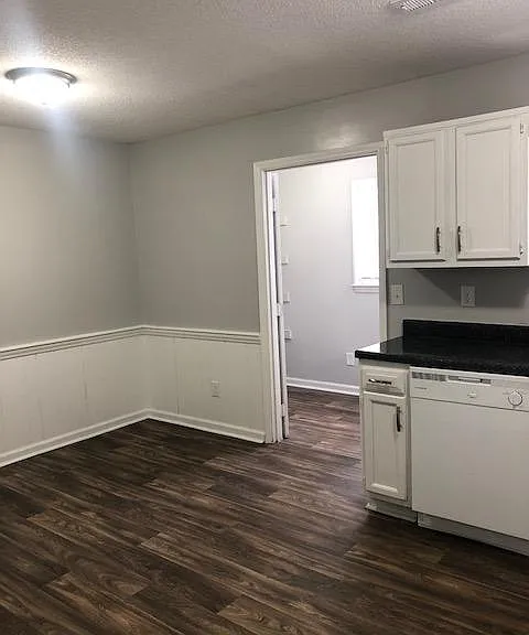 4411 Graceland Ct — Photo 24