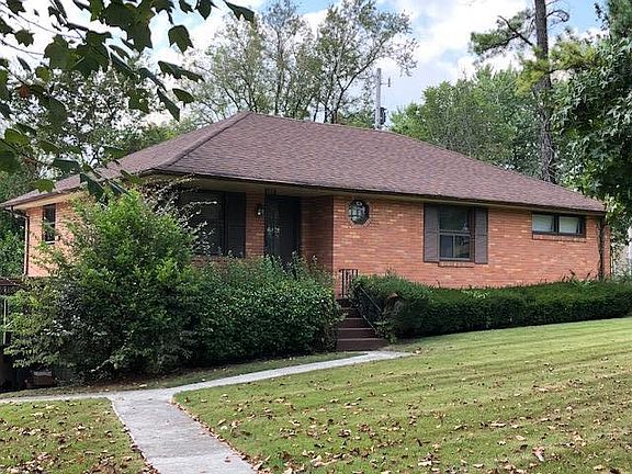 4th image of 2100 Dearborn Dr