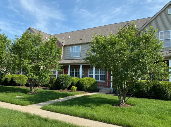 563 Clayton Cir, Sycamore, IL 60178