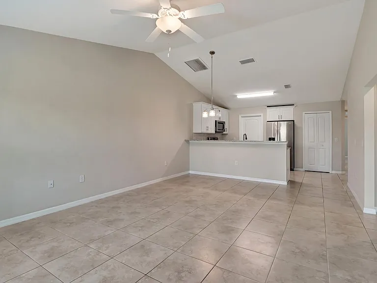 1014 Diplomat Pkwy W — Photo 9